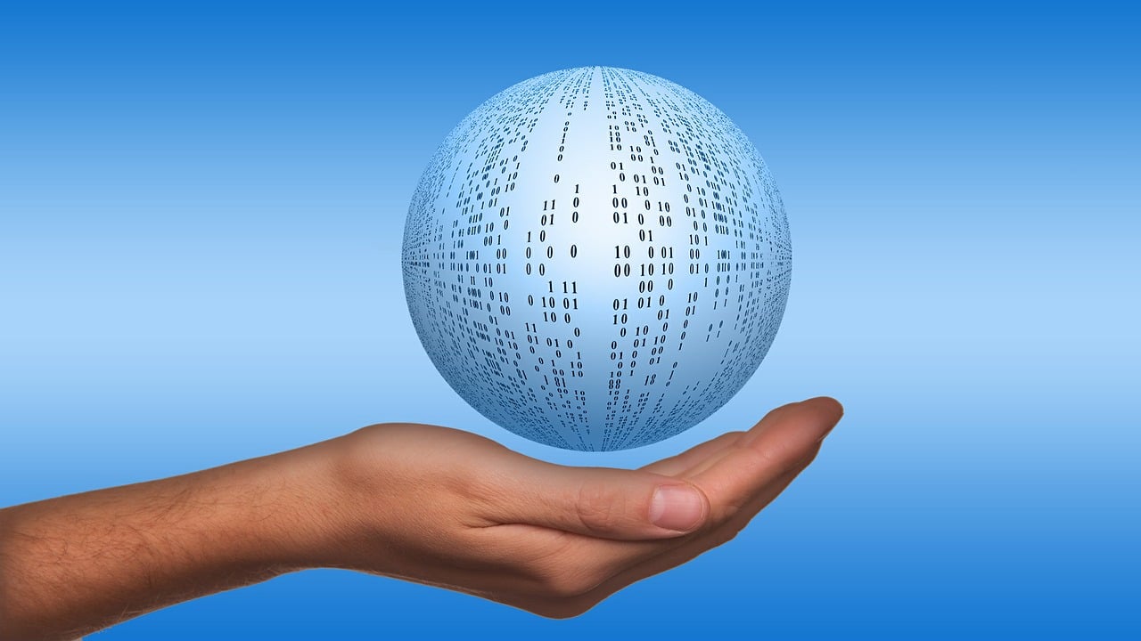 bullet, round, ball, binary ball, hand, keep, hover, binary, one, zero, binary code, binary system, byte, bits, computer, data, data exchange, digital, computer science, communication, web, network, programming, server, script, trojan, virus, virus warning, data, data, data, data, data, computer science, programming, programming, programming, server