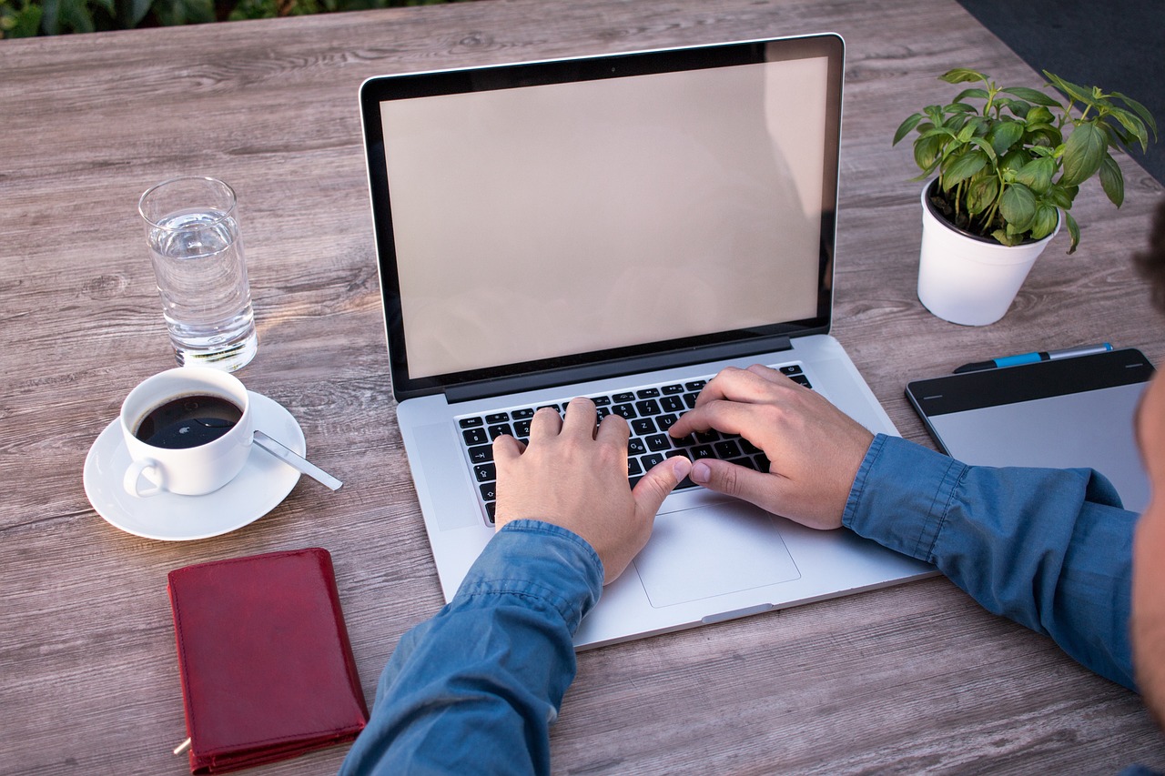 home office, program, programmer, laptop, macbook, mockup, computer, webdesign, office, workplace, outdoors, nature, freelancer, shirt, business, blue, plant, healthy, coffee, water, money, wallet, apple, screen, turned on, white, bright, own design, placeholder, area, author, designer, office worker, employees, man, professional, monitor, pc, keys, keyboard, wooden table, grain, hand, taps, writes, graphics tablet, graphic design, photographer, home office, programmer, programmer, programmer, programmer, programmer, money, author, author, office worker, office worker, office worker, employees, graphic design, graphic design