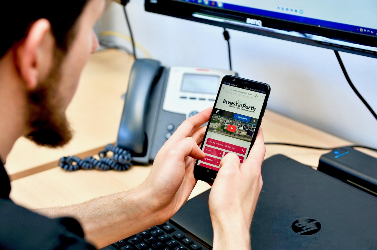 mobile phone, web, phone, smartphone, computer, business, technology, iphone, tablet, desk, internet, communication, website, apple, device, app, website, website, website, website, website