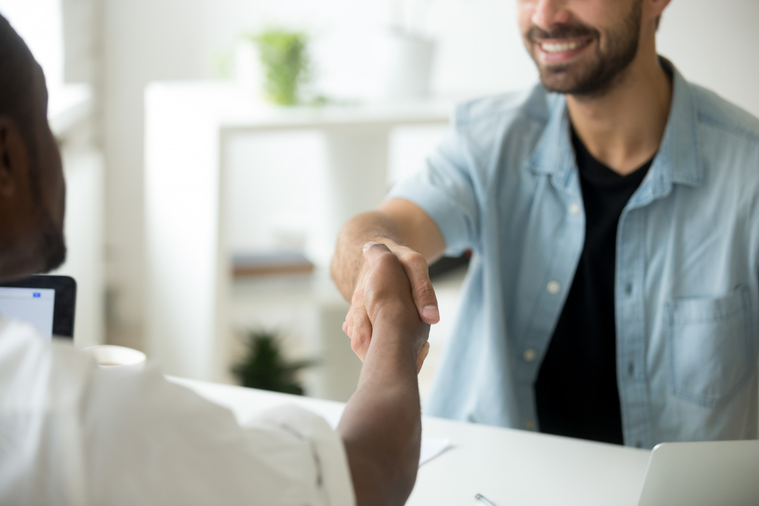 client adalah mitra bisnis jangka panjang
